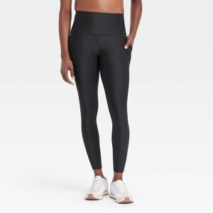 All in motion Effortless Support High-Rise Pocketed 7/8 Leggings